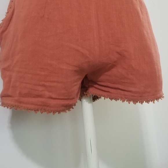 ON THE EDGE RUSTY LACE DETAIL SHORTS - Picture 7 of 15